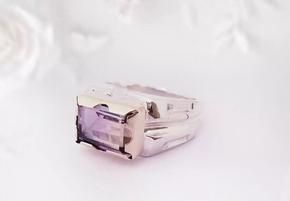 anillo en Plata .925 con montura en oro de 14k y una piedra de ametrino