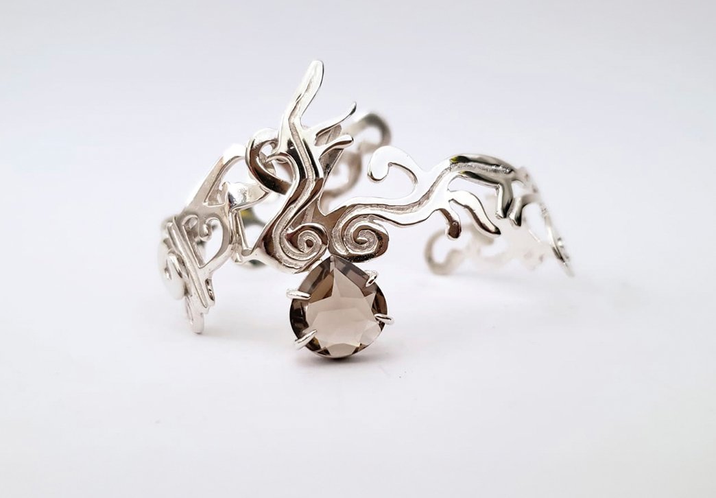 pulseira de prata com topazio